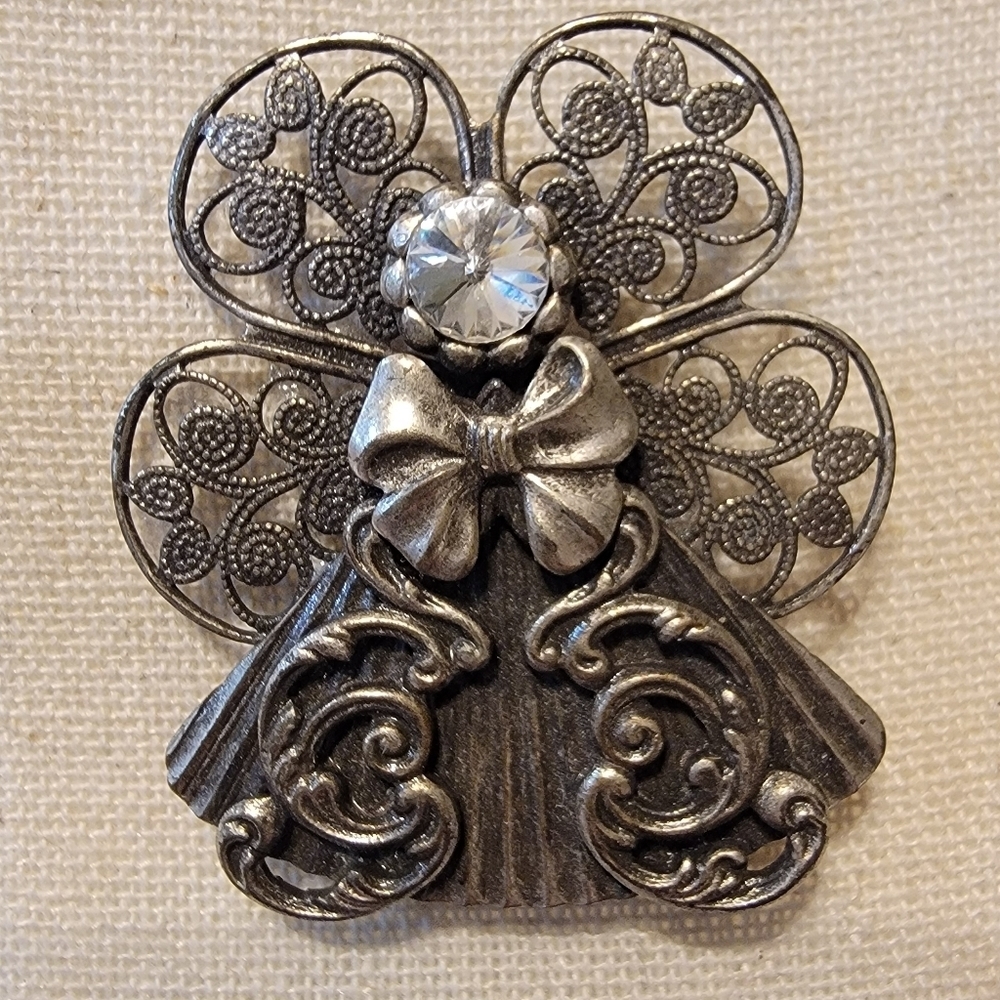 Vintage 1999 Jane AOL Silver Tone Filigree Angel Rhinestone Brooch Pin